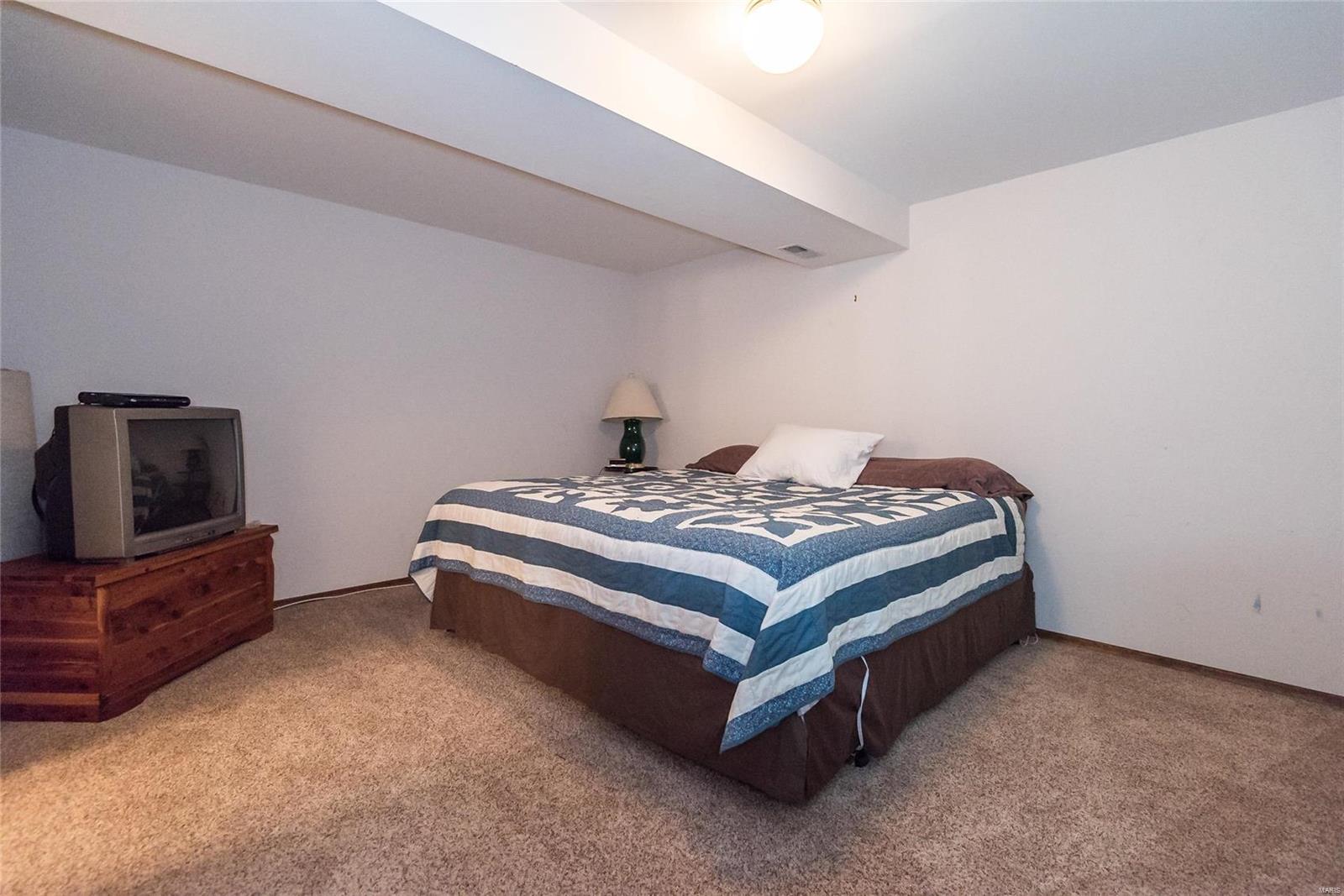 15972 Wetherburn Road Ballwin, MO 63017 - Photo 52 of 75 Gallery Image 52