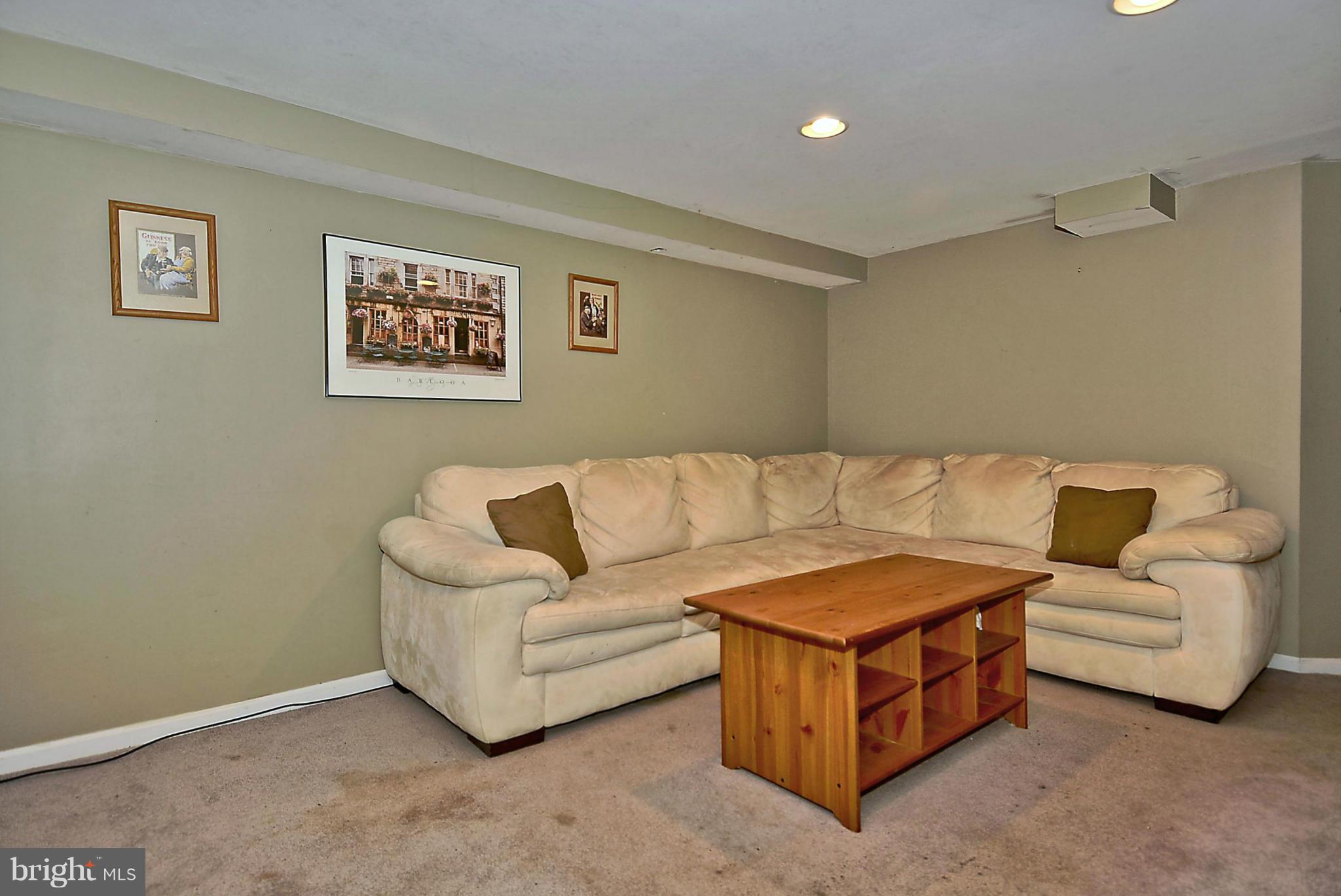 1207 Windham Lane Silver Spring, MD 20902 - Photo 14 of 21 Family Room
