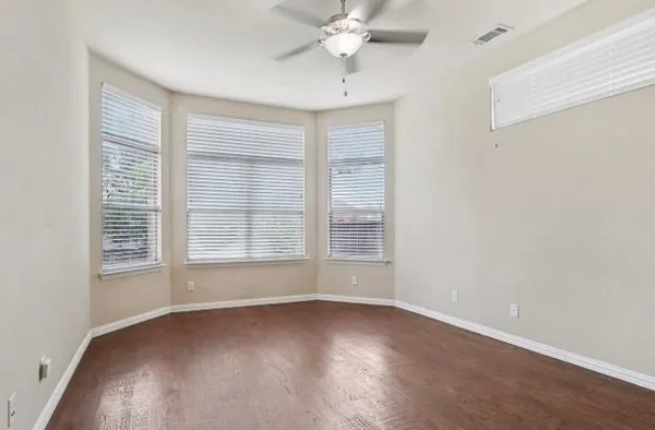 $640,000 | 1009 Chickasaw Drive, Carrollton, TX 75010