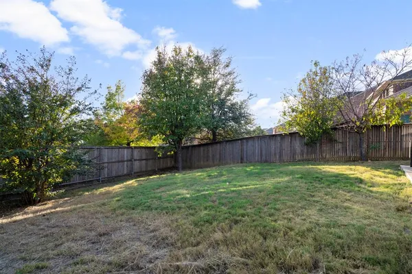 $640,000 | 1009 Chickasaw Drive, Carrollton, TX 75010