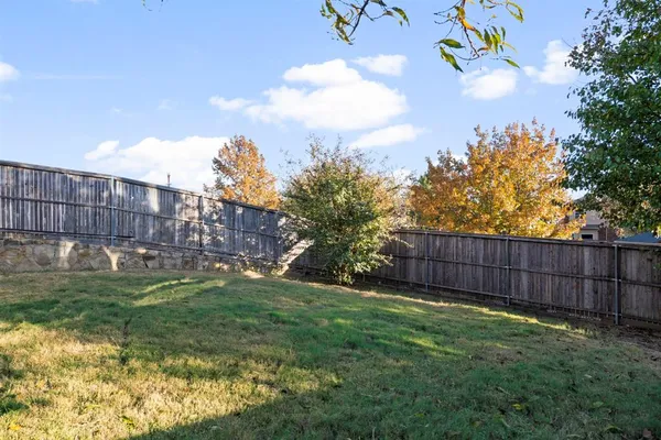 $640,000 | 1009 Chickasaw Drive, Carrollton, TX 75010