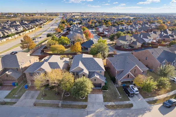 $640,000 | 1009 Chickasaw Drive, Carrollton, TX 75010
