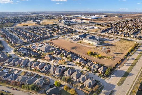 $640,000 | 1009 Chickasaw Drive, Carrollton, TX 75010