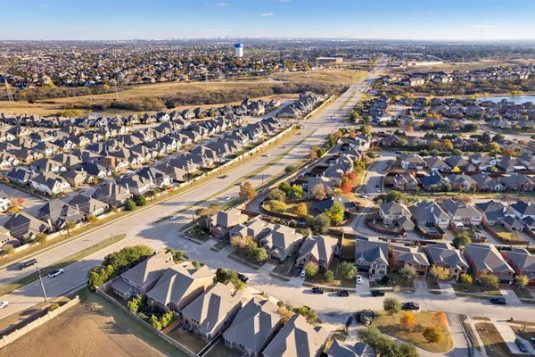 $640,000 | 1009 Chickasaw Drive, Carrollton, TX 75010