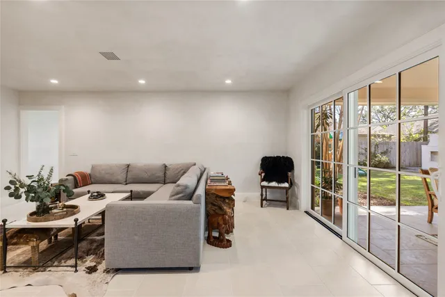 $875,000 | 7811 Wickersham Lane, Houston, TX 77063