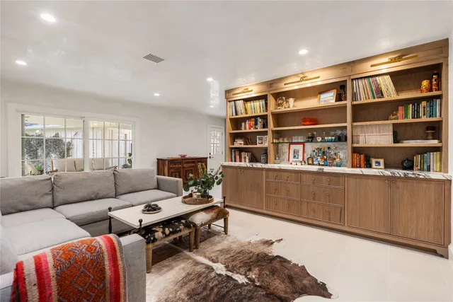 $875,000 | 7811 Wickersham Lane, Houston, TX 77063