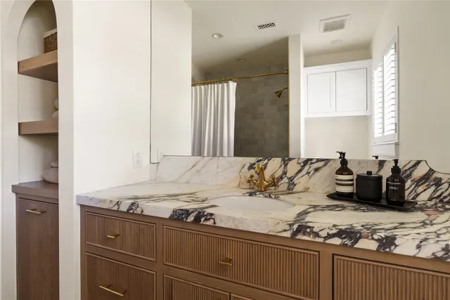 $875,000 | 7811 Wickersham Lane, Houston, TX 77063