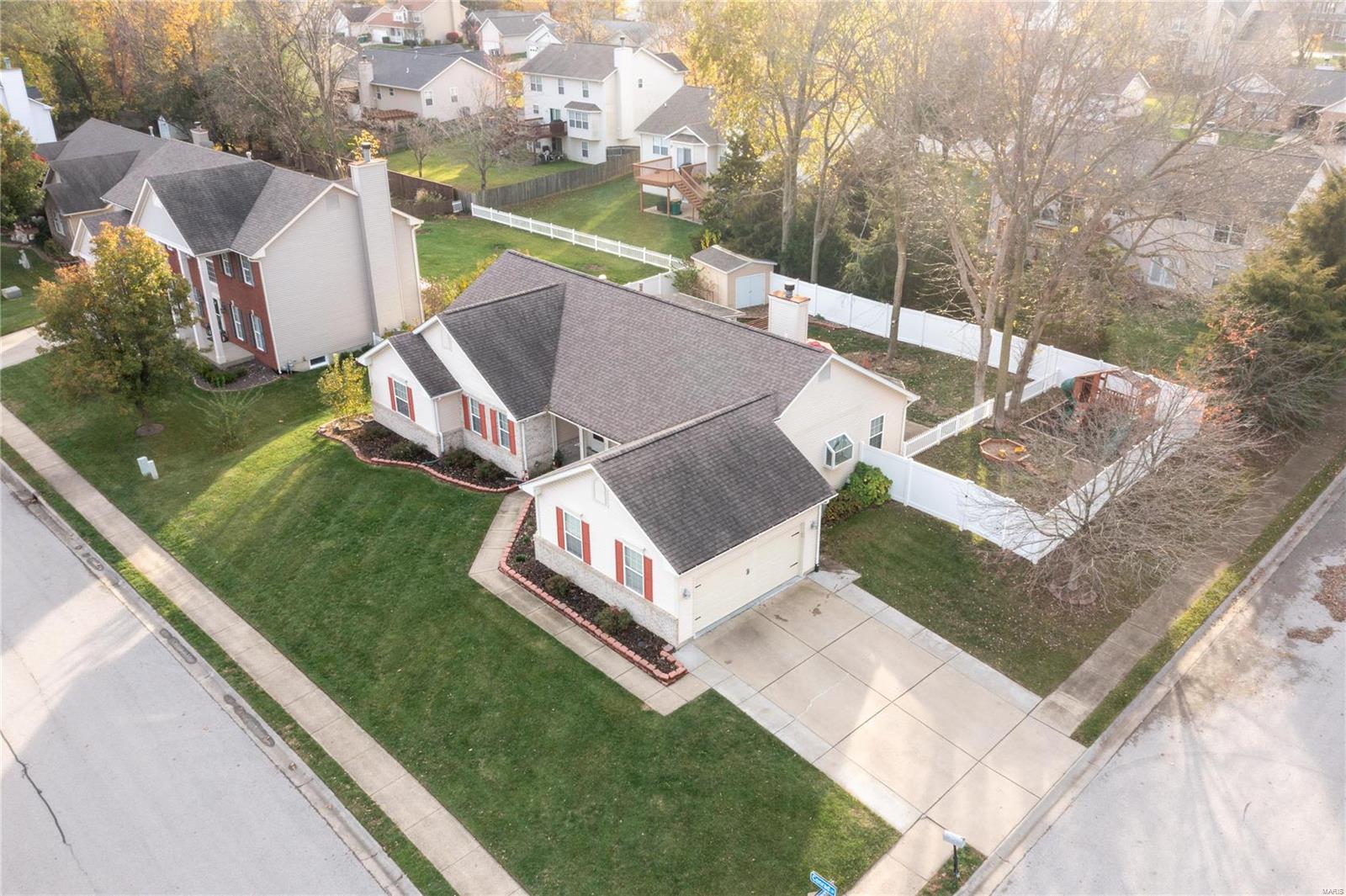 1253 Conrad Lane O'Fallon, IL 62269 - Photo 2 of 42