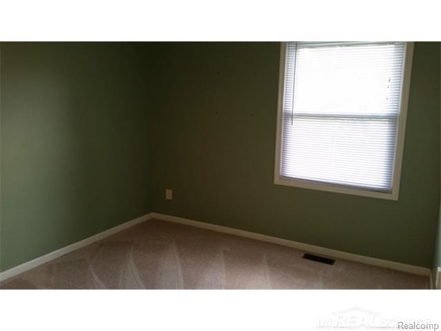 2551 Roseview Drive Rochester Hills, MI 48306 - Photo 34 of 39