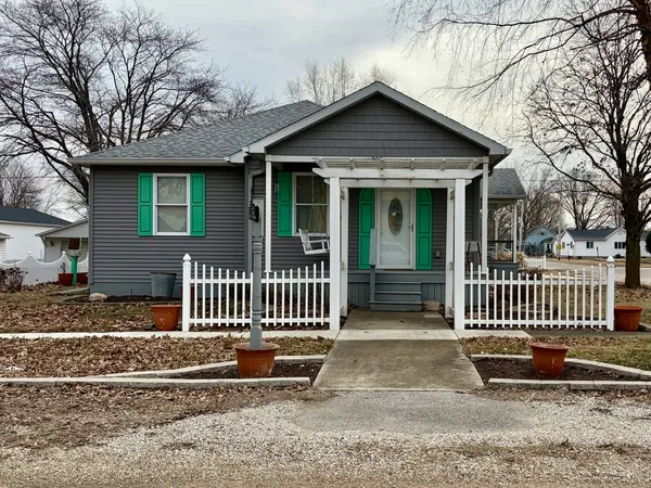 $202,000 | 200 Henderson Street, Kenney, IL 61749
