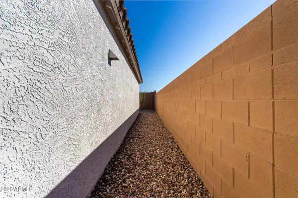 $1,895 | 17589 North Del Mar Avenue, Maricopa, AZ 85138