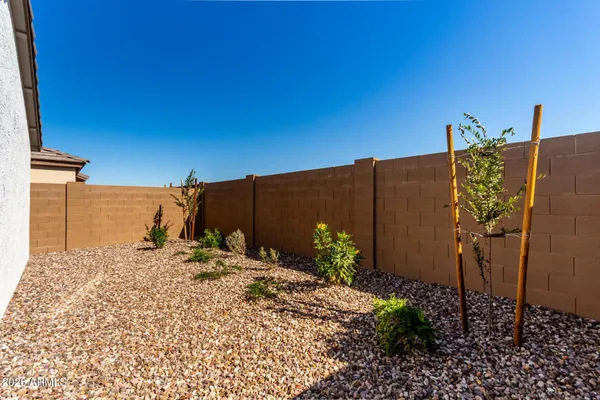 $1,800 | 17589 North Del Mar Avenue, Maricopa, AZ 85138
