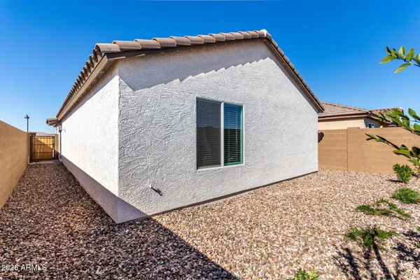 $1,800 | 17589 North Del Mar Avenue, Maricopa, AZ 85138