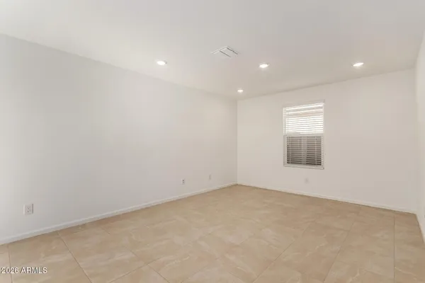 $1,800 | 17589 North Del Mar Avenue, Maricopa, AZ 85138