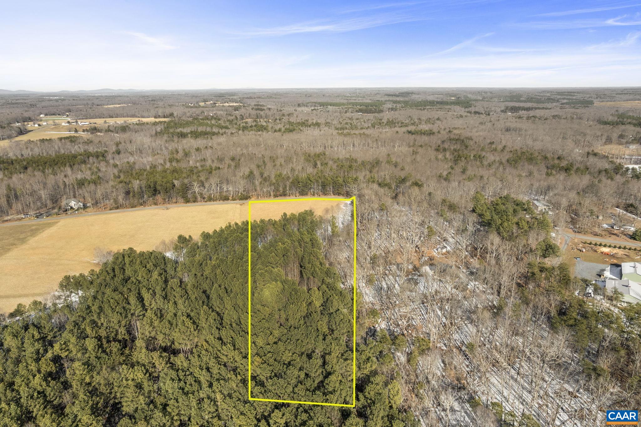 20 Hollands Road Palmyra, VA 22963 - Photo 15 of 25 a view of a lake with a mountain