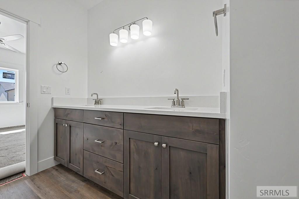 3076 Elixir Road Ammon, ID 83406 - Photo 5 of 16 Primary Ensuite