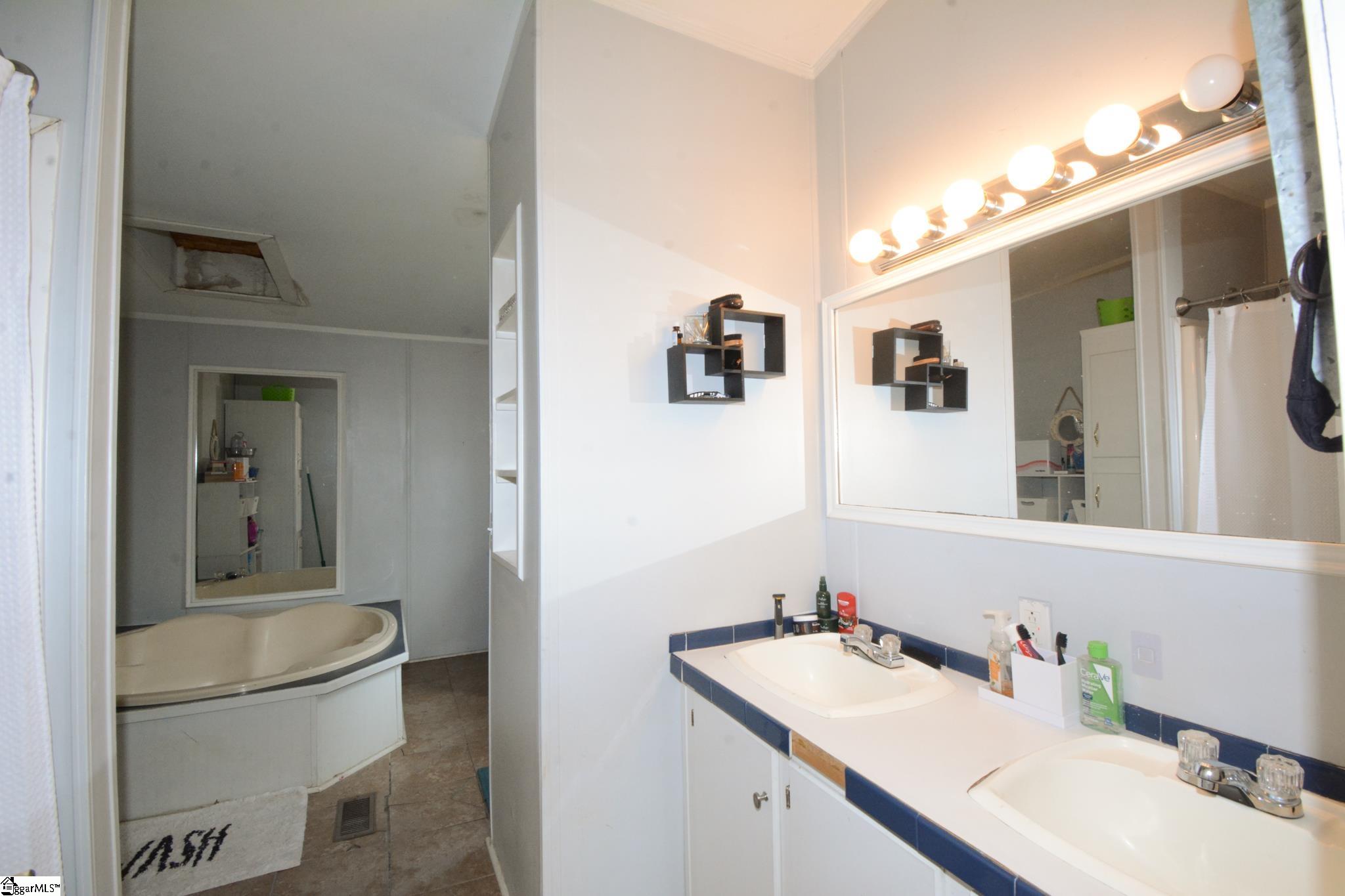 4170 Allen Bridge Road Fountain Inn, SC 29644 - Photo 18 of 20