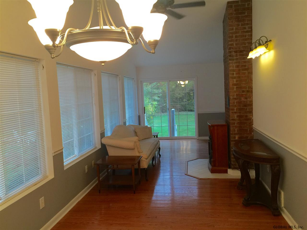 109 Sunset Road Amsterdam, NY 12010 - Photo 5 of 24 Photo 5