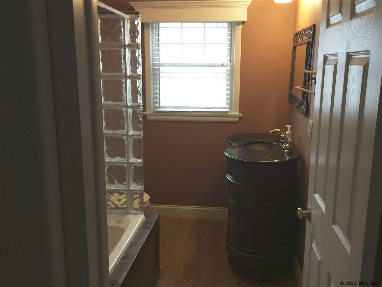109 Sunset Road Amsterdam, NY 12010 - Photo 7 of 24 Photo 7