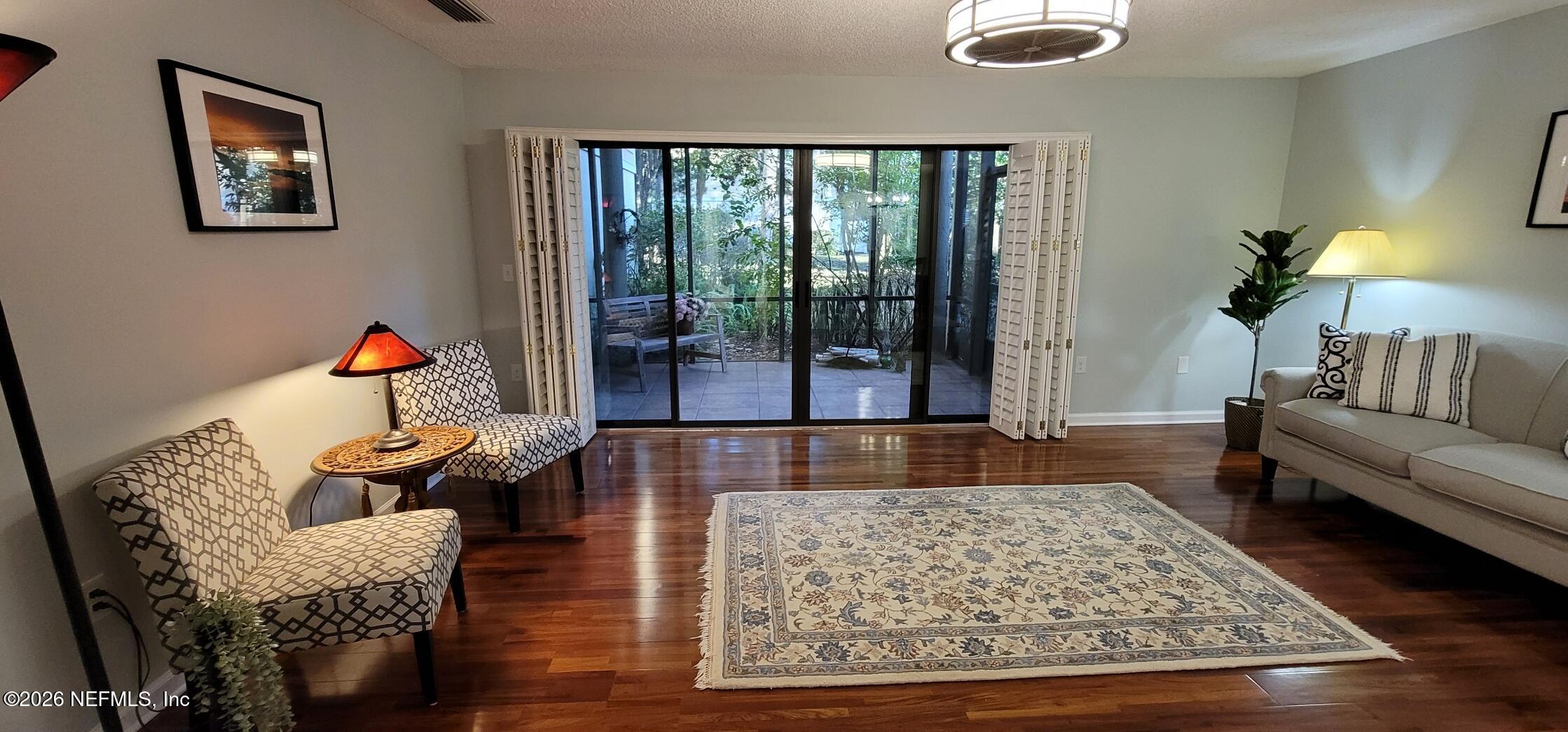 7848 Playa Del Rey Court, Unit 7848 Jacksonville, FL 32256 - Photo 15 of 41 Living area