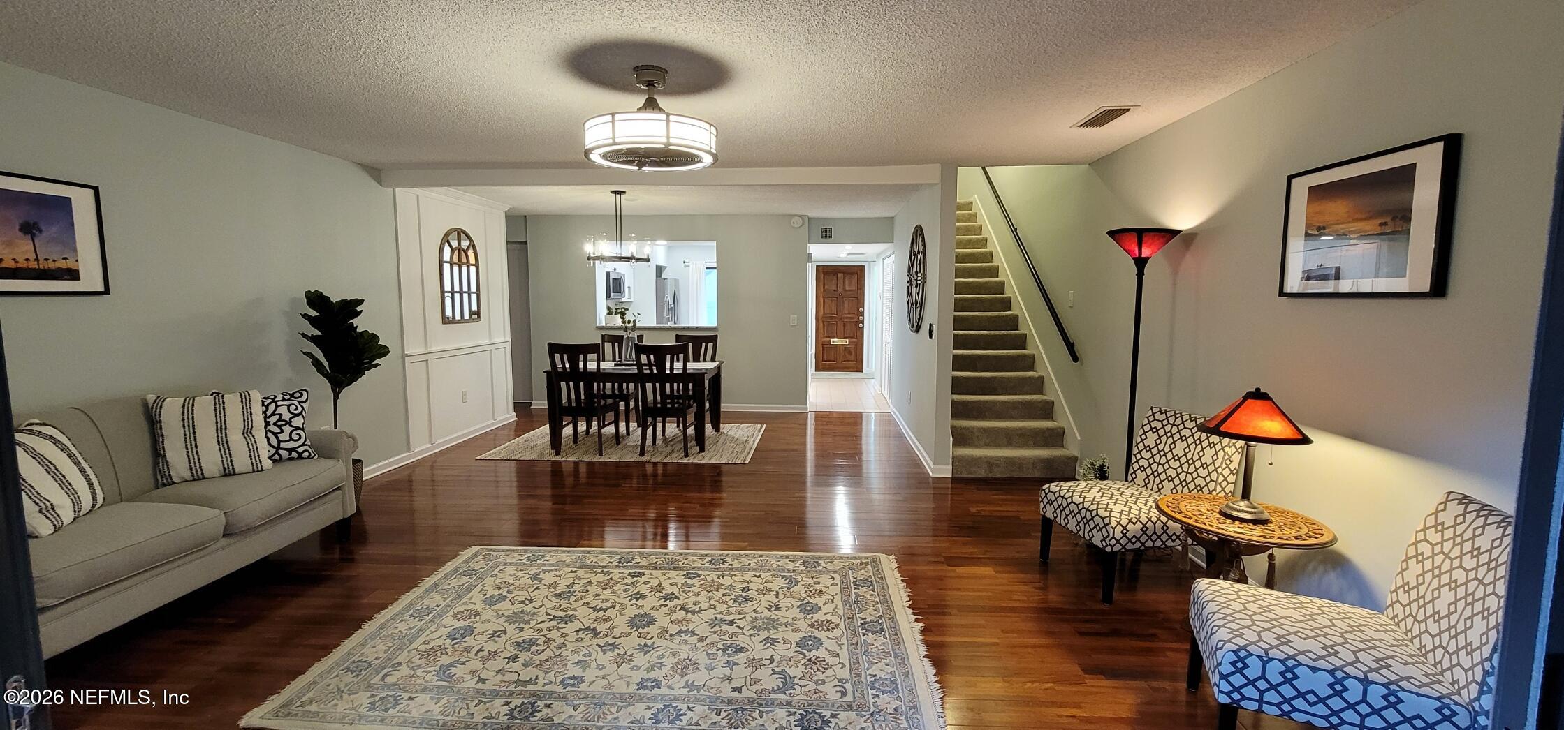 7848 Playa Del Rey Court, Unit 7848 Jacksonville, FL 32256 - Photo 16 of 41 Living area