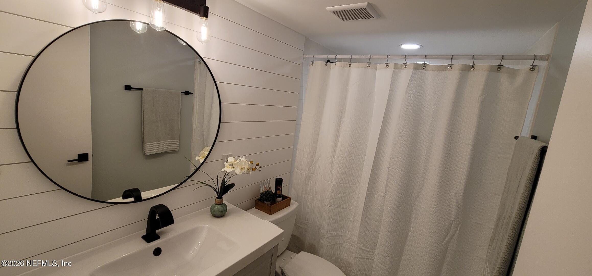 7848 Playa Del Rey Court, Unit 7848 Jacksonville, FL 32256 - Photo 20 of 41 Bathroom 1st floor