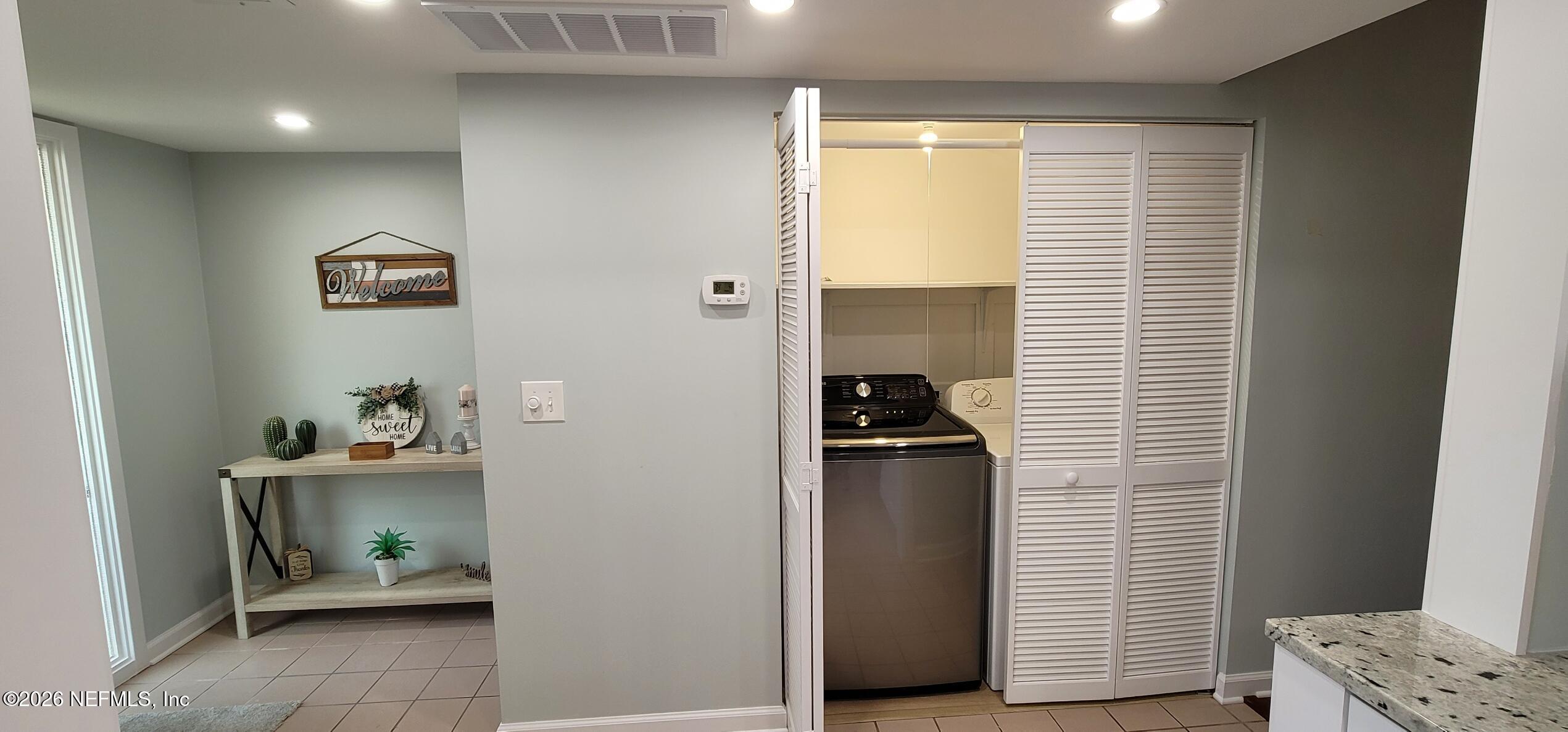 7848 Playa Del Rey Court, Unit 7848 Jacksonville, FL 32256 - Photo 4 of 41 Laundry