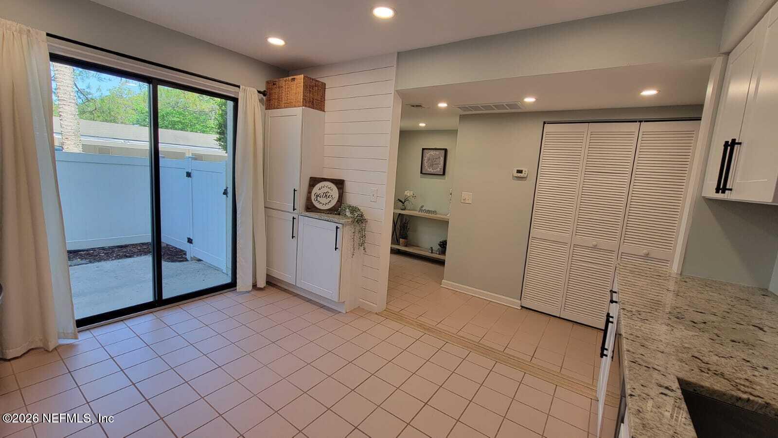 7848 Playa Del Rey Court, Unit 7848 Jacksonville, FL 32256 - Photo 10 of 41 Kitchen 4