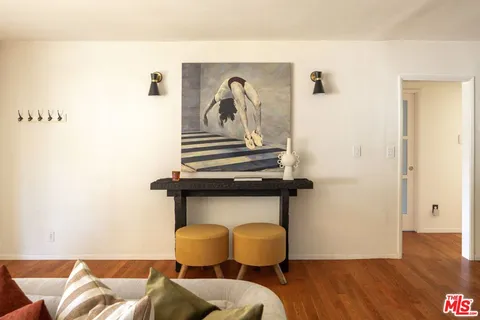 $1,250,000 | 917 North Vendome Street, Los Angeles, CA 90026