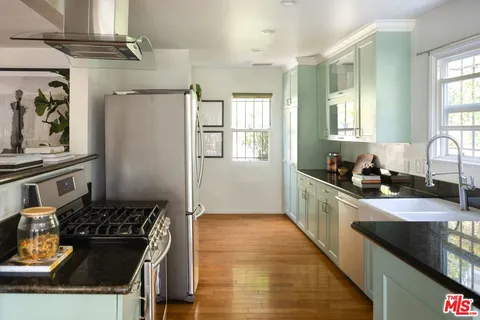 $1,250,000 | 917 North Vendome Street, Los Angeles, CA 90026