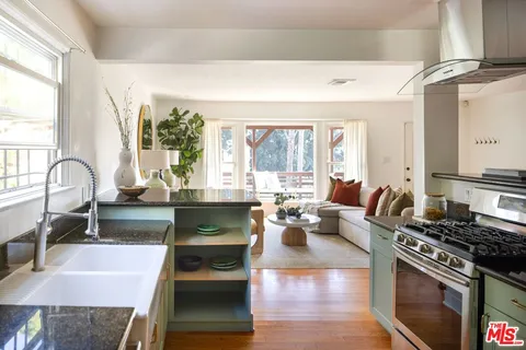 $1,250,000 | 917 North Vendome Street, Los Angeles, CA 90026