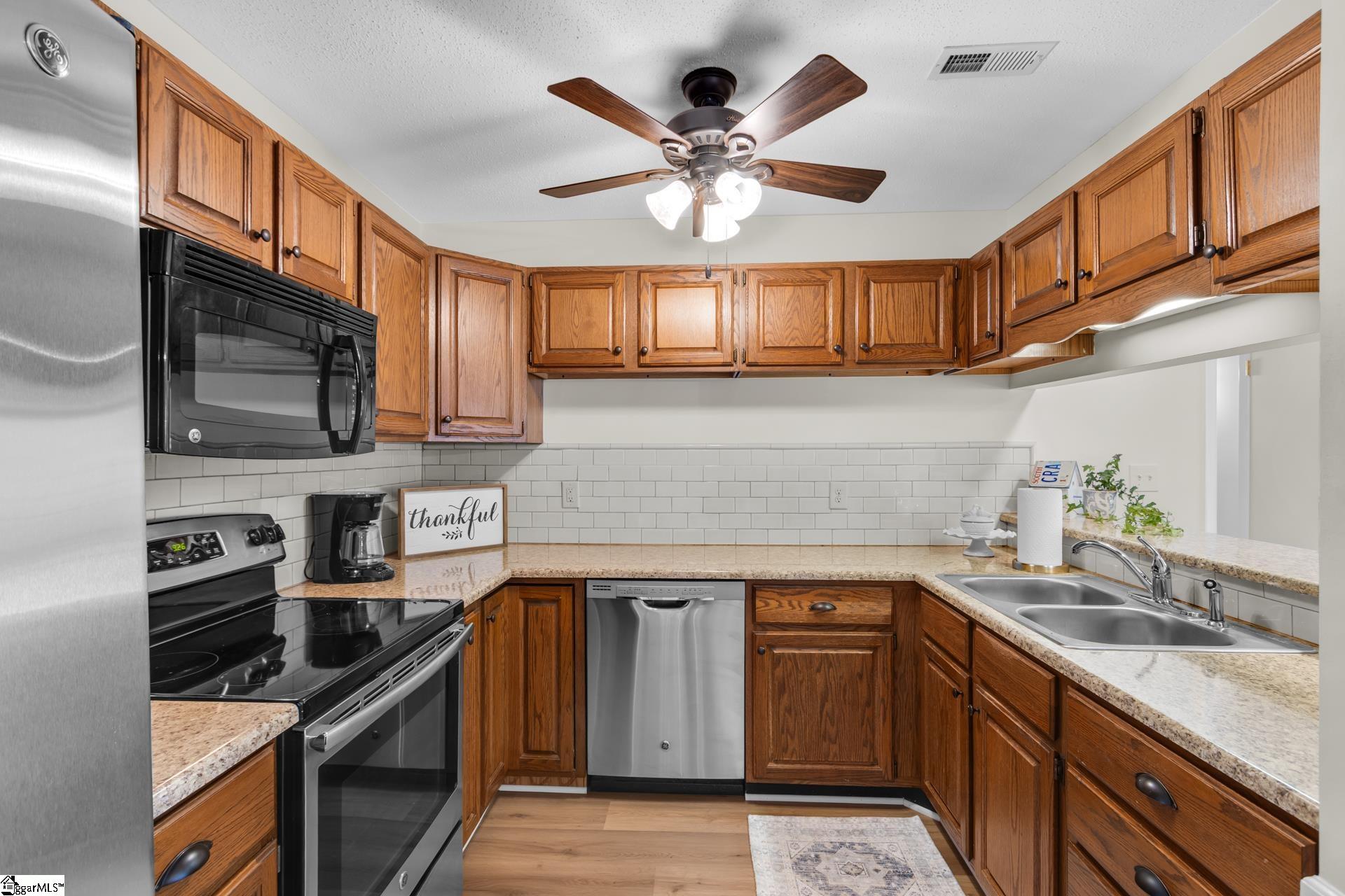 416 Sparrow Hawk Court Greer, SC 29650 - Photo 9 of 31