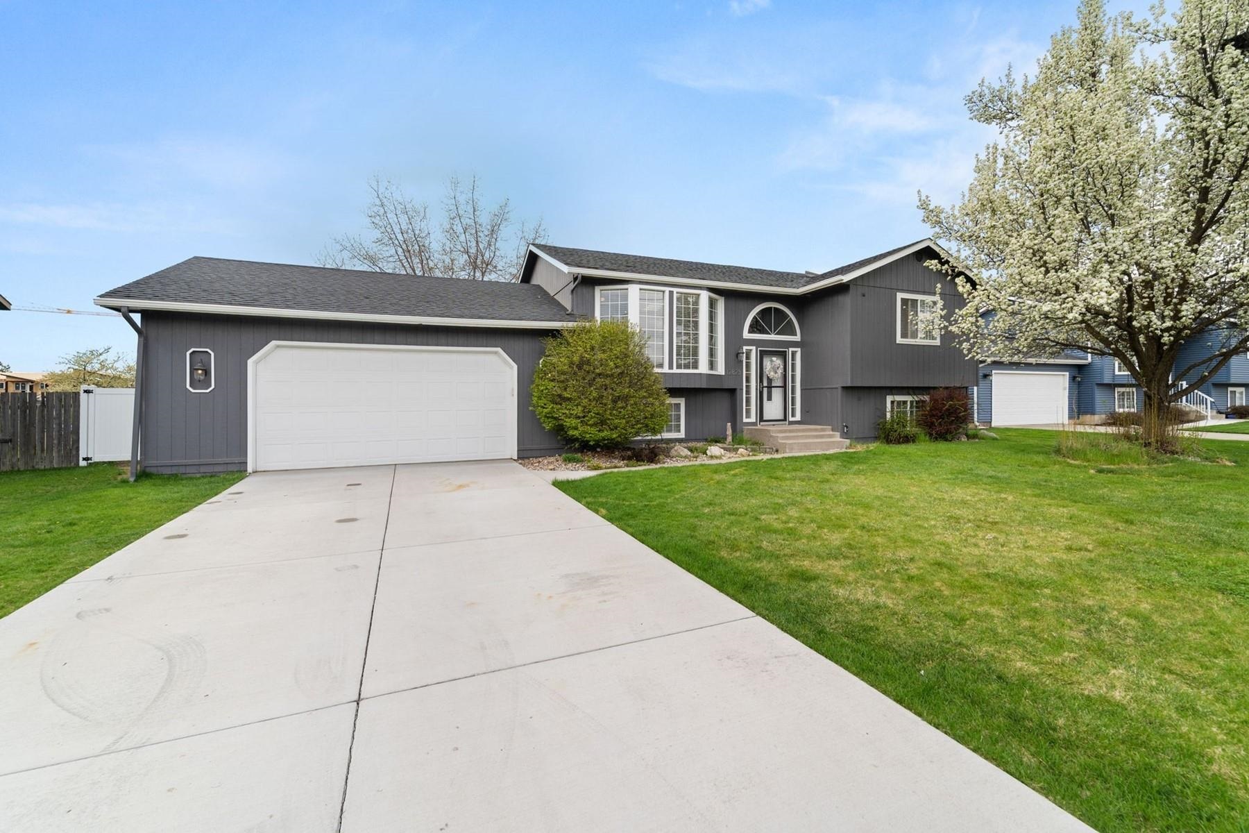 12823 North Pittsburg Street Spokane, WA 99208 - Photo 1 of 40