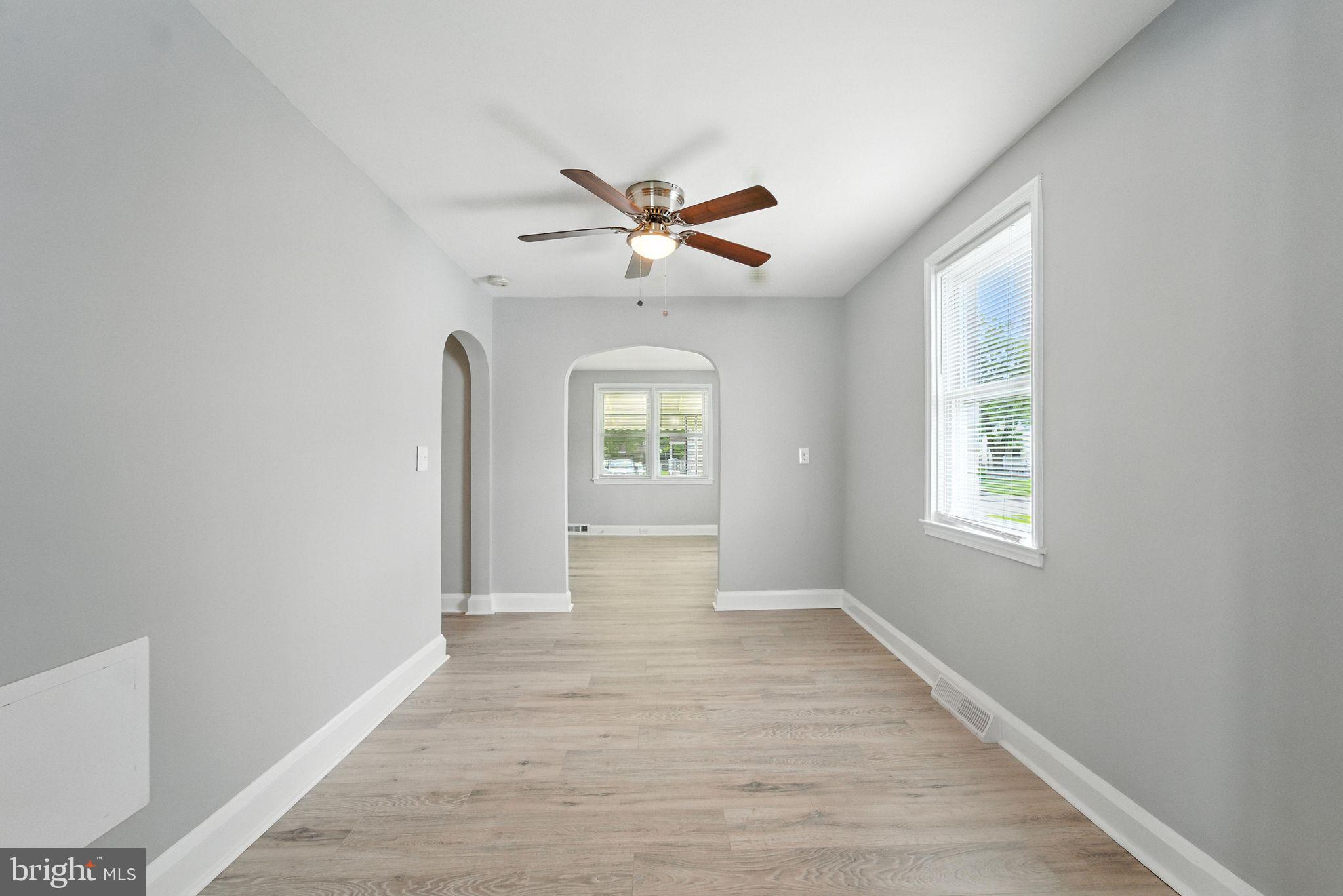1608 Howard Avenue Baltimore, MD 21221 - Photo 12 of 31 DINING ROOM/LIVING ROOM