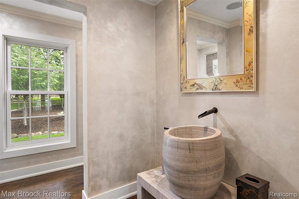 760 Lone Pine Road Bloomfield Hills, MI 48304 - Photo 34 of 65