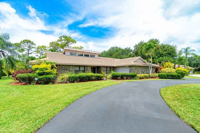 a view of livingroom with furniture and fireplace