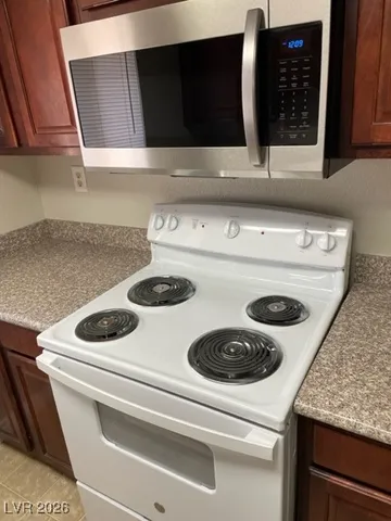 $1,095 | 5060 Indian River Drive, Unit 395, Las Vegas, NV 89103