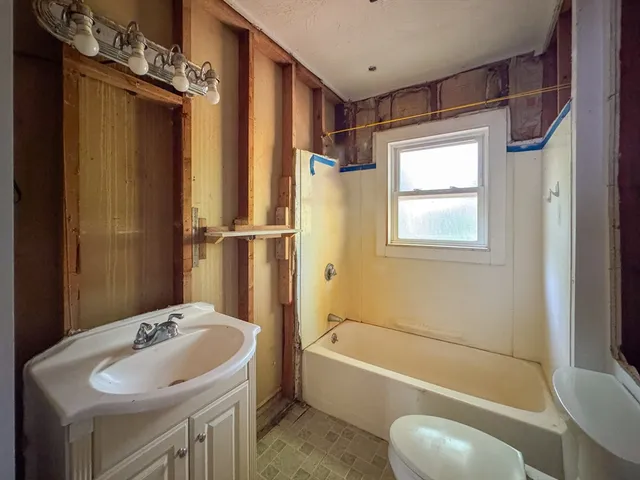 $380,000 | 14 Brook Street, Ayer, MA 01432