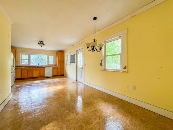 $365,000 | 14 Brook Street, Ayer, MA 01432