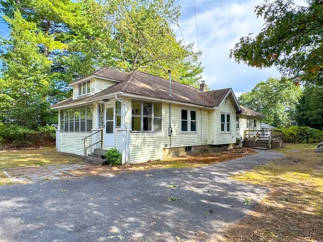 $380,000 | 14 Brook Street, Ayer, MA 01432