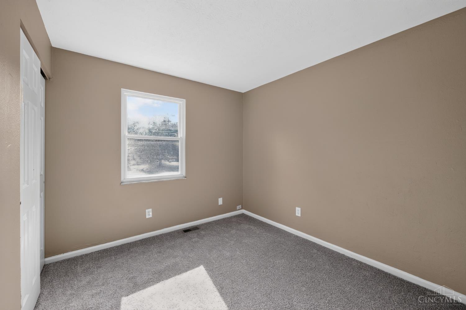 10267 Pippin Road Cincinnati, OH 45251 - Photo 20 of 32 Gallery Image 20