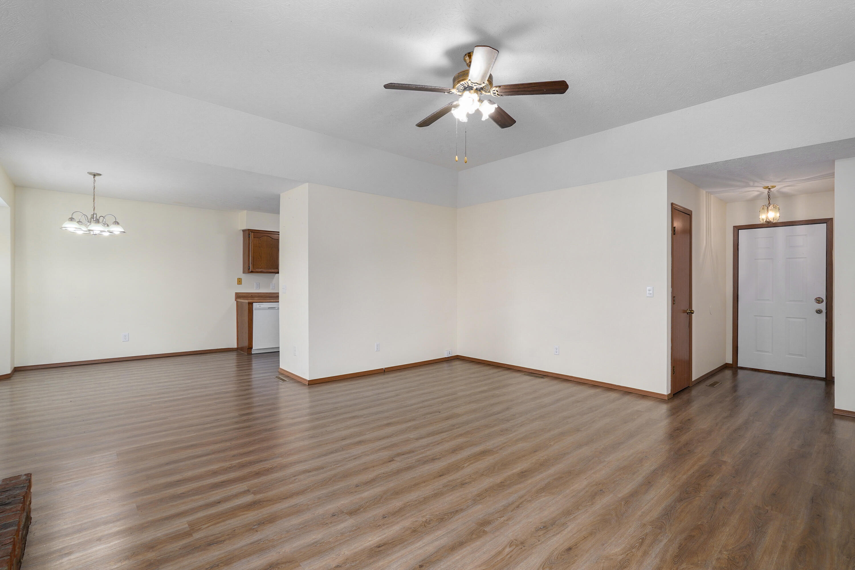515 West Edgewood Street Springfield, MO 65807 - Photo 7 of 23 515 W Edgewood St-7