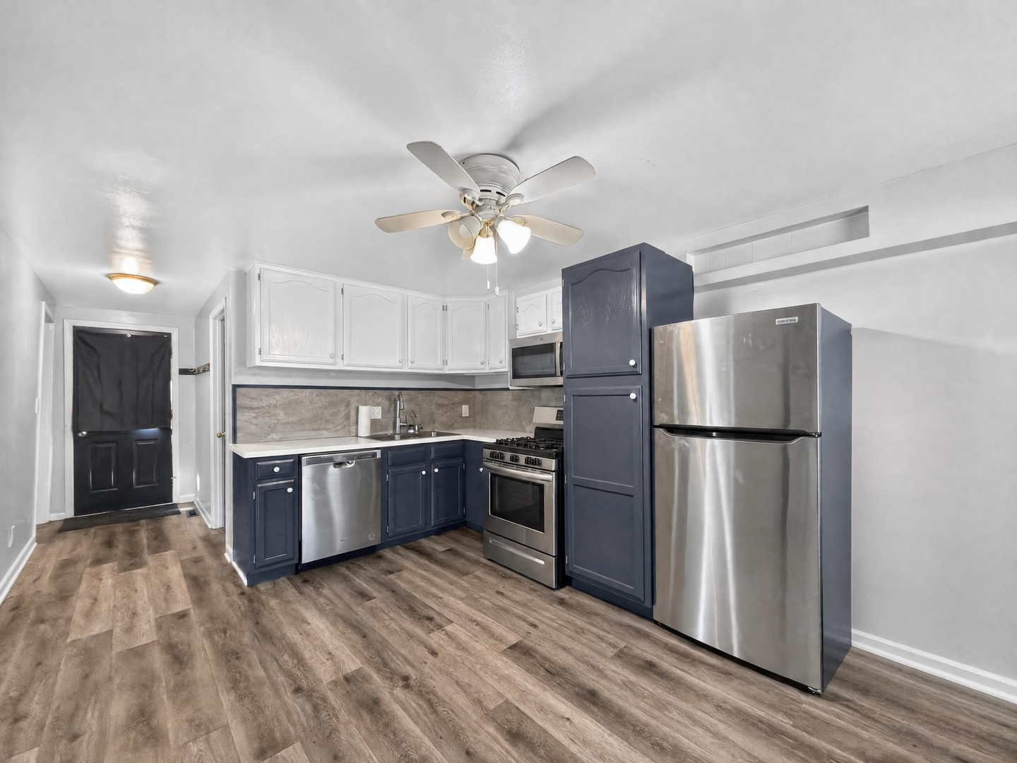 529 Locust Street Sycamore, IL 60178 - Photo 7 of 25 Gallery Image 7