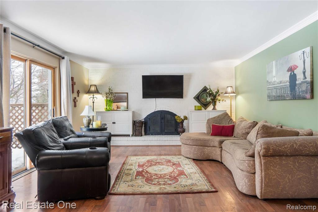 2470 Rancroft Beat Rochester Hills, MI 48306 - Photo 4 of 29