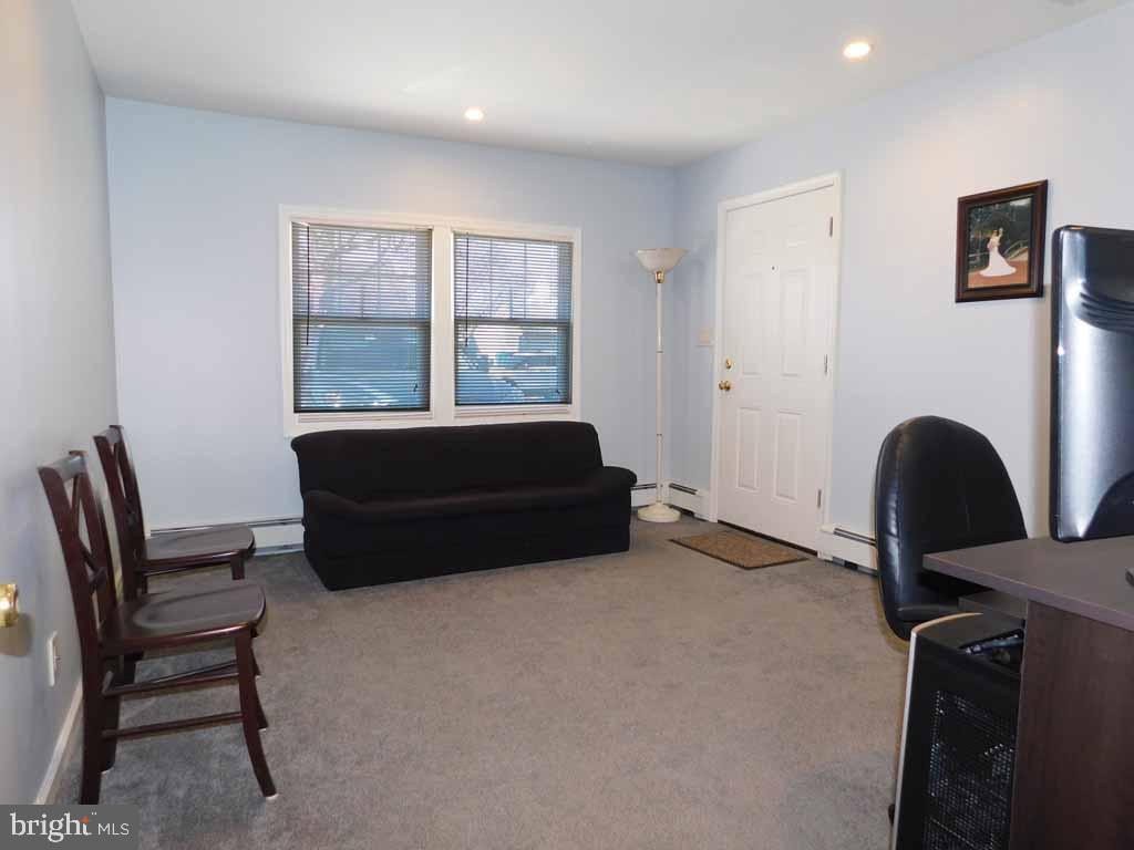 44 Indigo Road Levittown, PA 19057 - Photo 13 of 27 Family Room