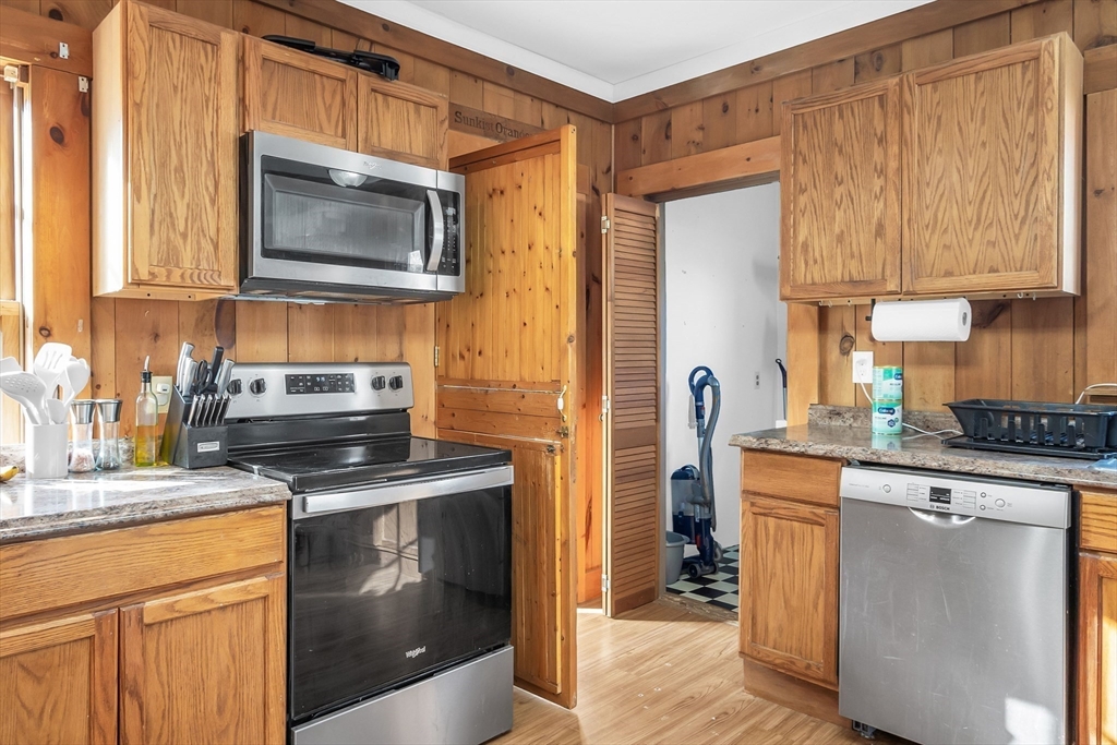339 Spring Street Athol, MA 01331 - Photo 7 of 38 Gallery Image 7
