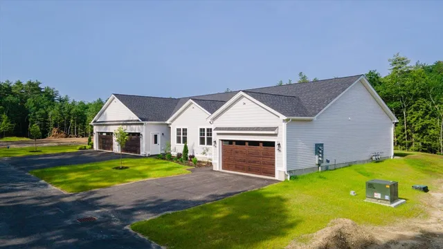 $450,000 | 41 Willow Lane, Rindge, NH 03461