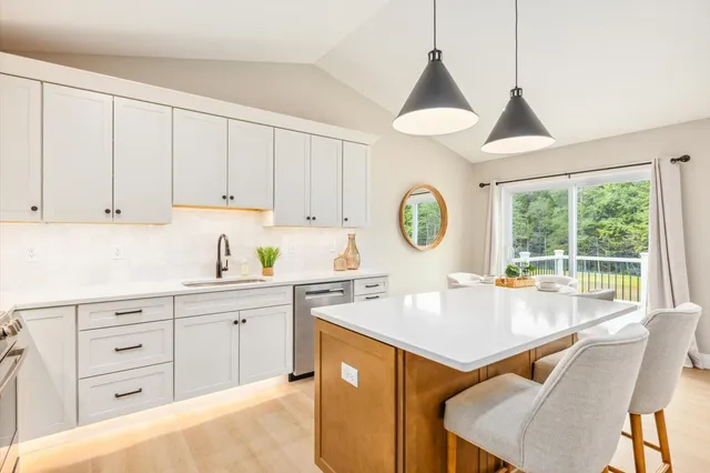 $450,000 | 41 Willow Lane, Rindge, NH 03461