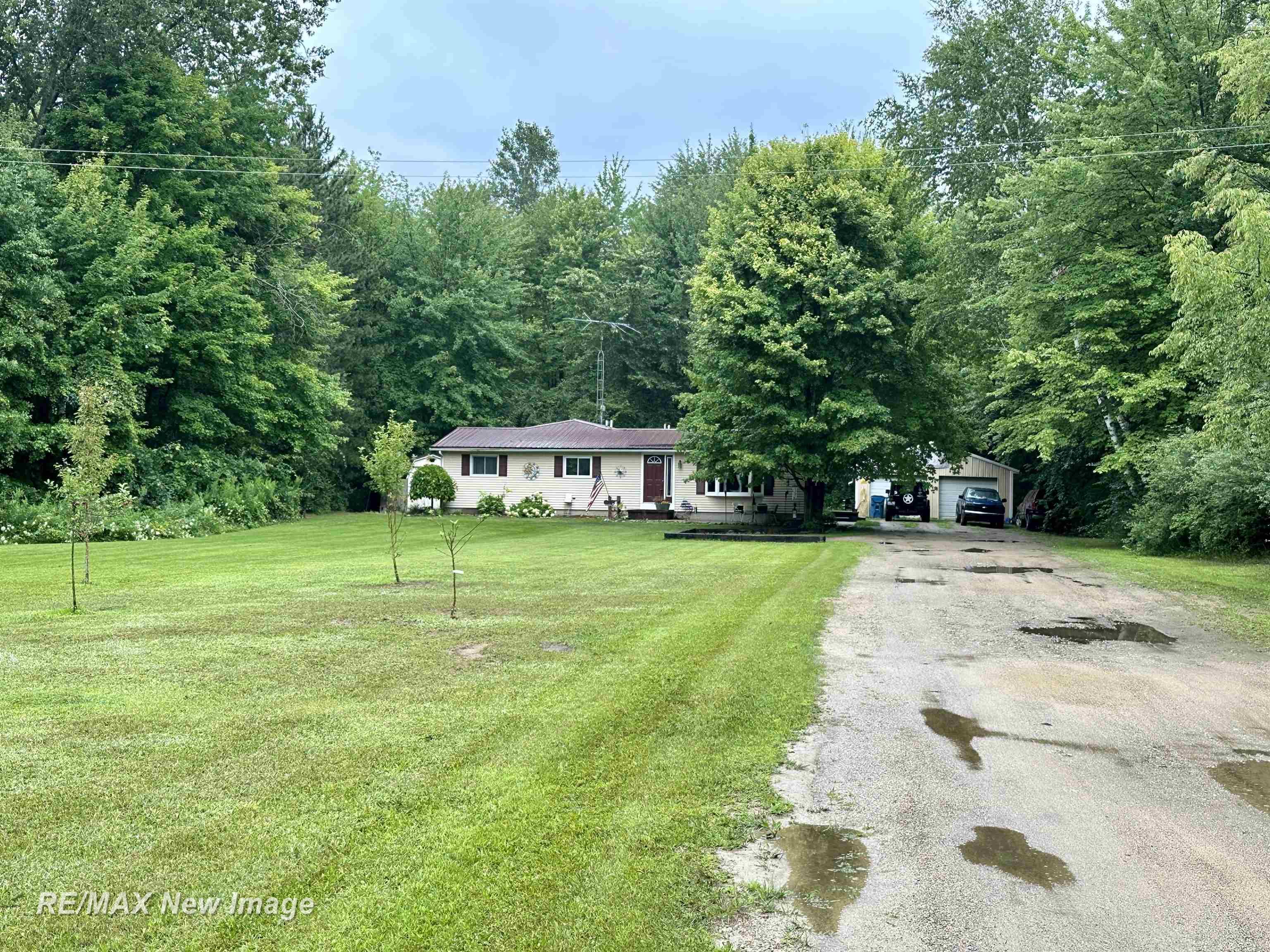 3906 Hanes Road Vassar, MI 48768 - Photo 2 of 70 Gallery Image 2