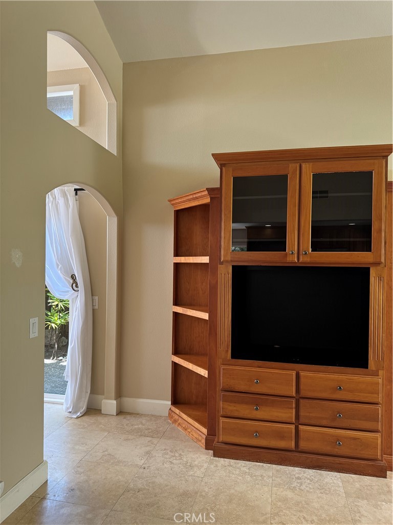 39 Bethany Drive Irvine, CA 92603 - Photo 13 of 37 a view of walk in closet